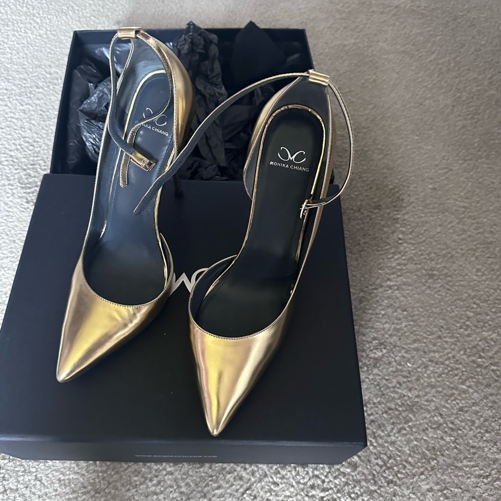 Monica Chiang Gold Dorsay Stiletto